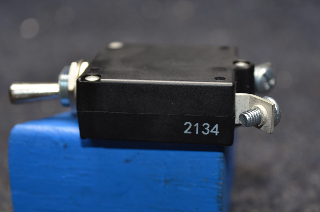 Used aircraft parts for sale W31-X2M1G-10 BEECHCRAFT 95-B55 TYCO BREAKER SWITCH PRICE PER EACH