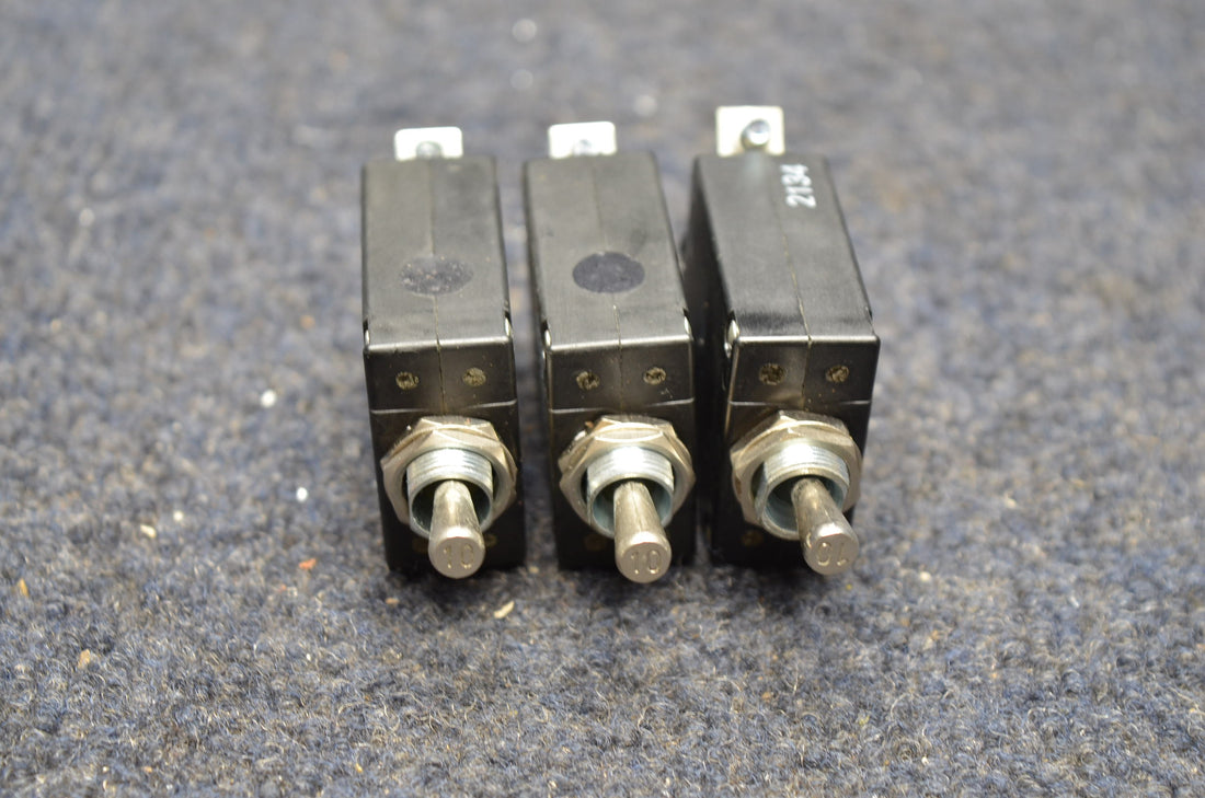 Used aircraft parts for sale W31-X2M1G-10 BEECHCRAFT 95-B55 TYCO BREAKER SWITCH PRICE PER EACH