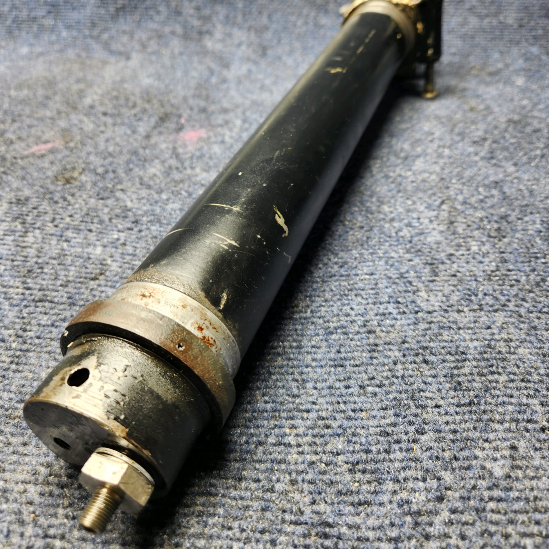 Used aircraft parts for sale, 65010-006 Piper  [part_model] NOSE WHEEL STRUT ASSY "SEE PHOTOS"