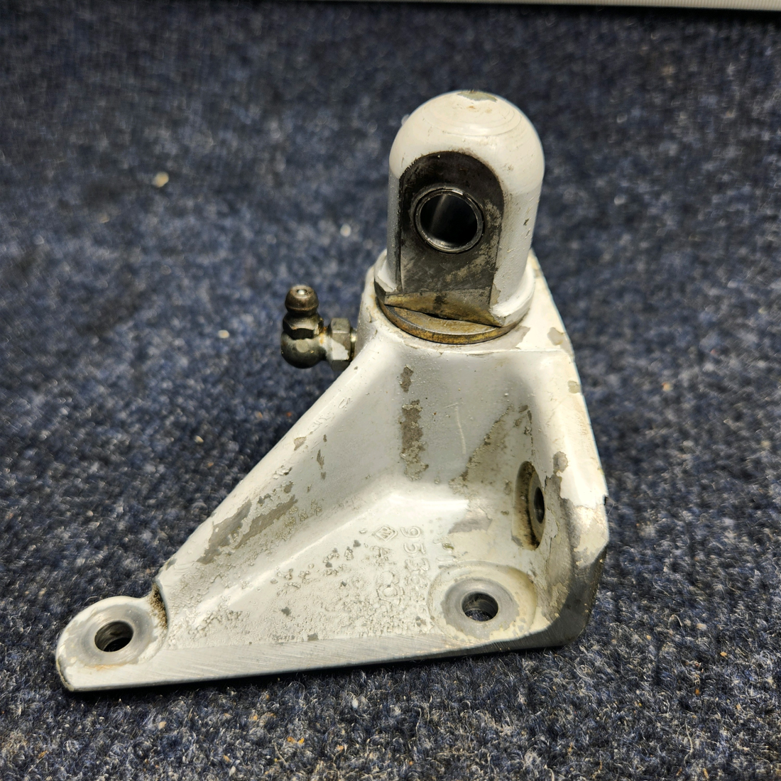 Used aircraft parts for sale, 95643-007 Piper PA32RT-300 MAIN GEAR TRUSS BRACKET ASSEMBLY RH (3/8")