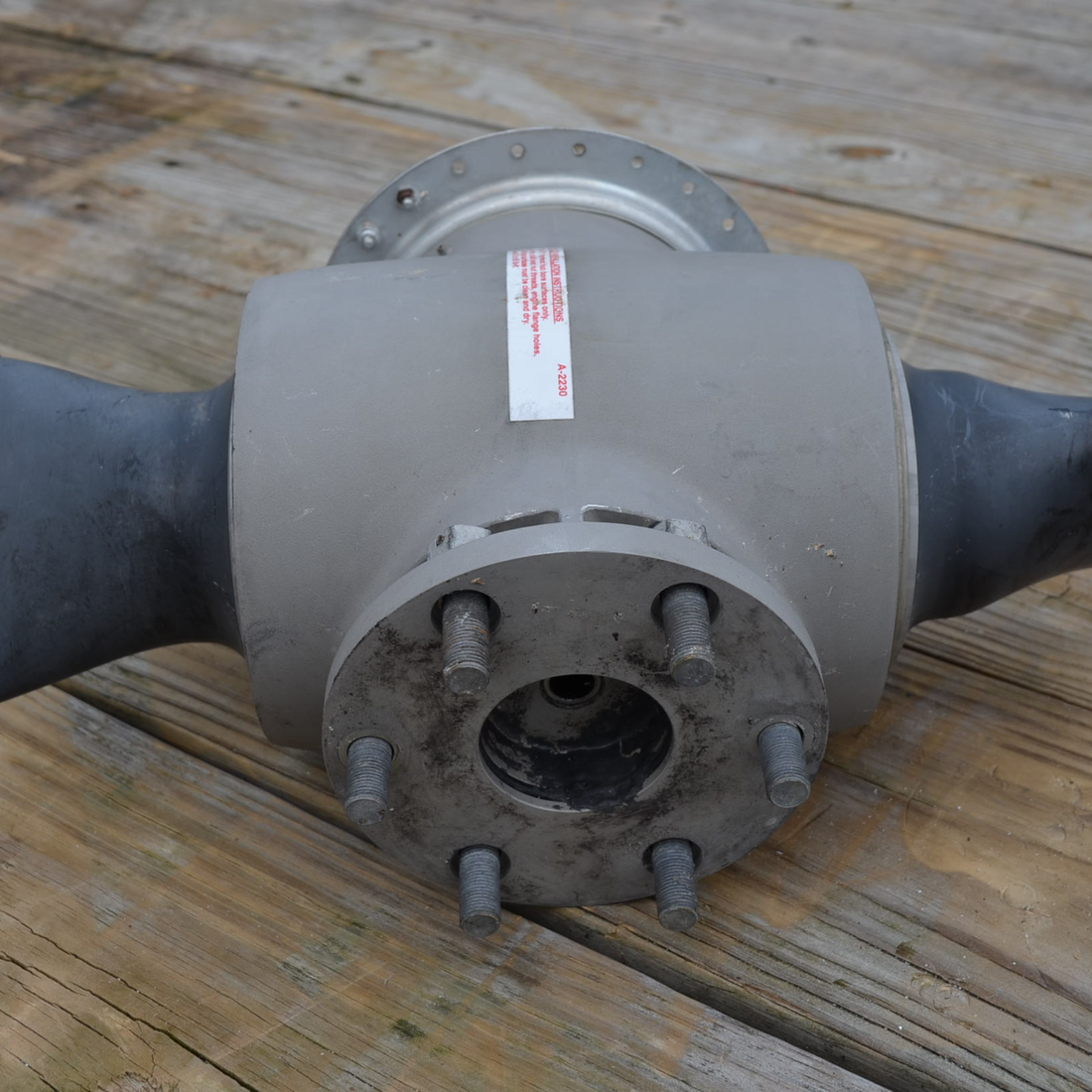 Used aircraft parts for sale, B2D34C215-B Cessna 172RG MCCAULEY - 2 BLADE PROPELLER (HUB PARTS ONLY SEE DETAILS)
