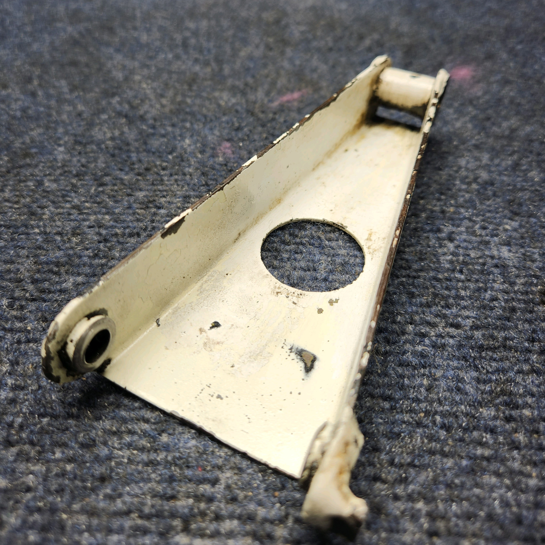 Used aircraft parts for sale, 13074-002 Piper  [part_model] Piper NOSE GEAR UPPER TORQUE LINK ASSEMBLY