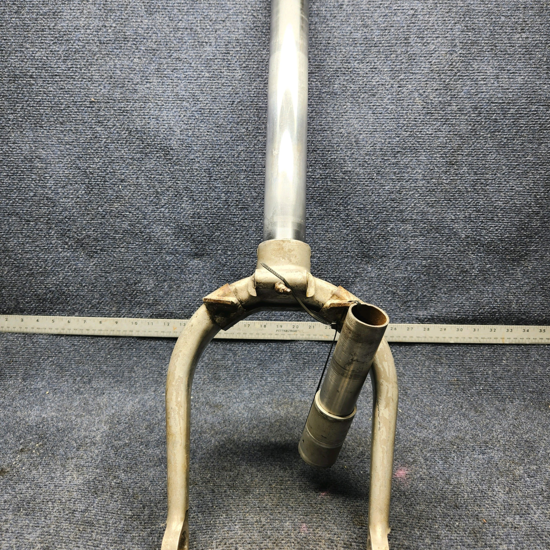 Used aircraft parts for sale, D4636-1 Piper NOSE LANDING GEAR FORK AND TUBE