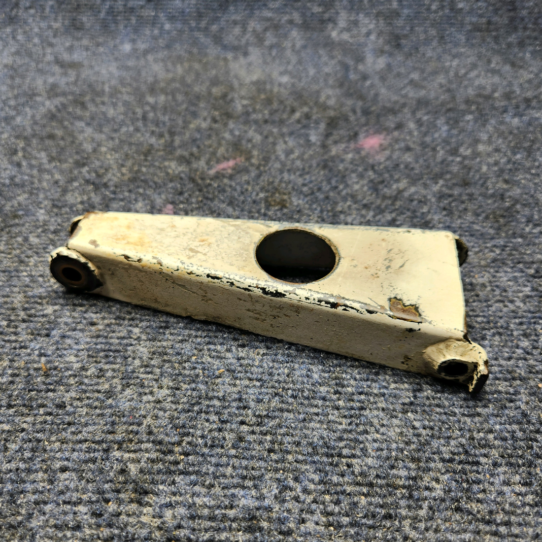 Used aircraft parts for sale, 13074-002 Piper  [part_model] Piper NOSE GEAR UPPER TORQUE LINK ASSEMBLY