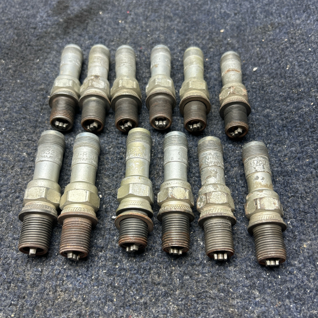 Used aircraft parts for sale, RHB32E PIPER- CESSNA-BEECH- MOONEY VARIOS CHAMPION SPARK PLUG "PRICE PER EACH"