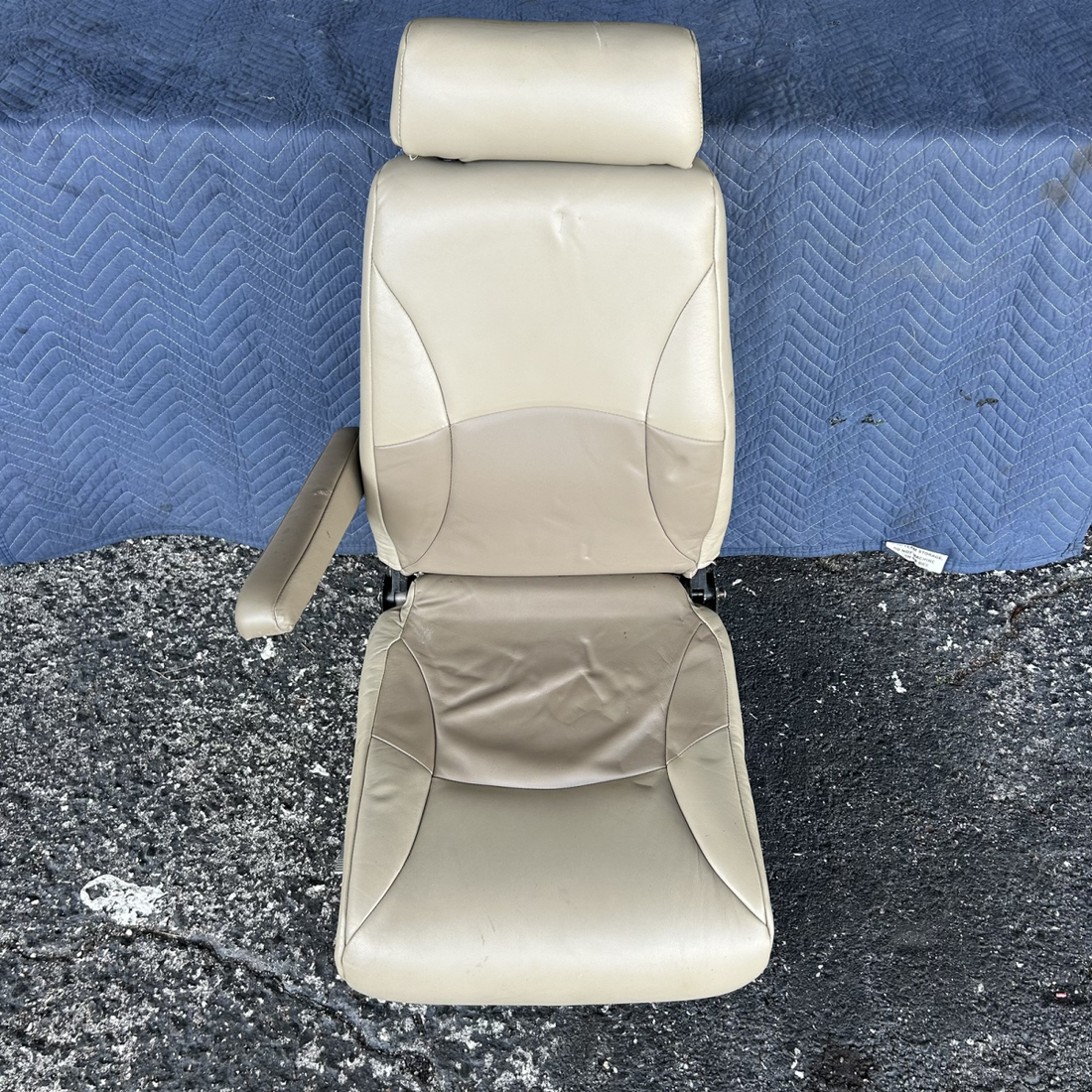 Used aircraft parts for sale, BEECHCRAFT BARON 95-B55 YEAR 1968 BEECHCRAFT 95-55B FOUR SEAT-PILOT/COPILOT/PASSENGER AND LATERAL "NO CARPET"