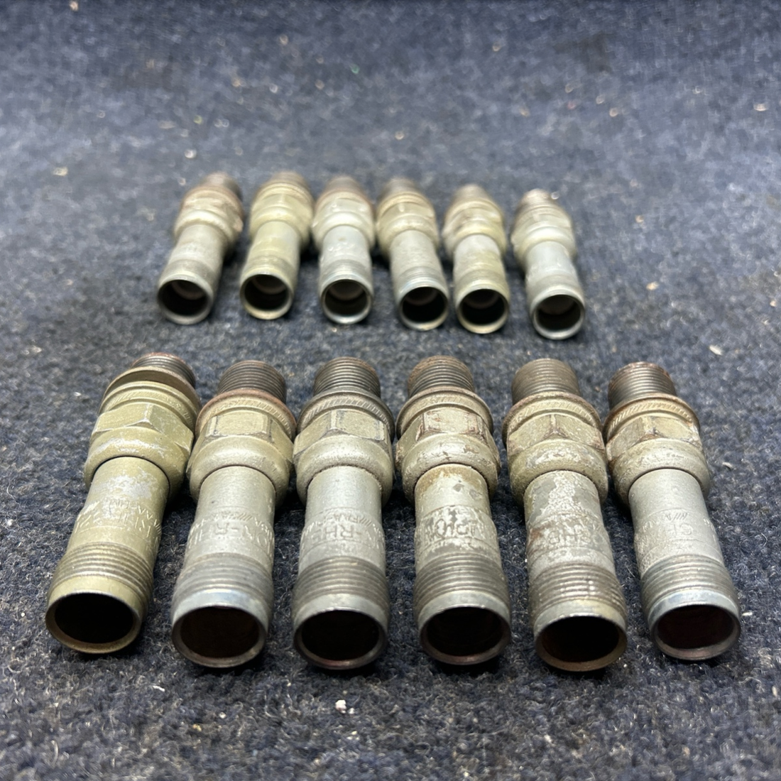 Used aircraft parts for sale, RHB32E PIPER- CESSNA-BEECH- MOONEY VARIOS CHAMPION SPARK PLUG "PRICE PER EACH"