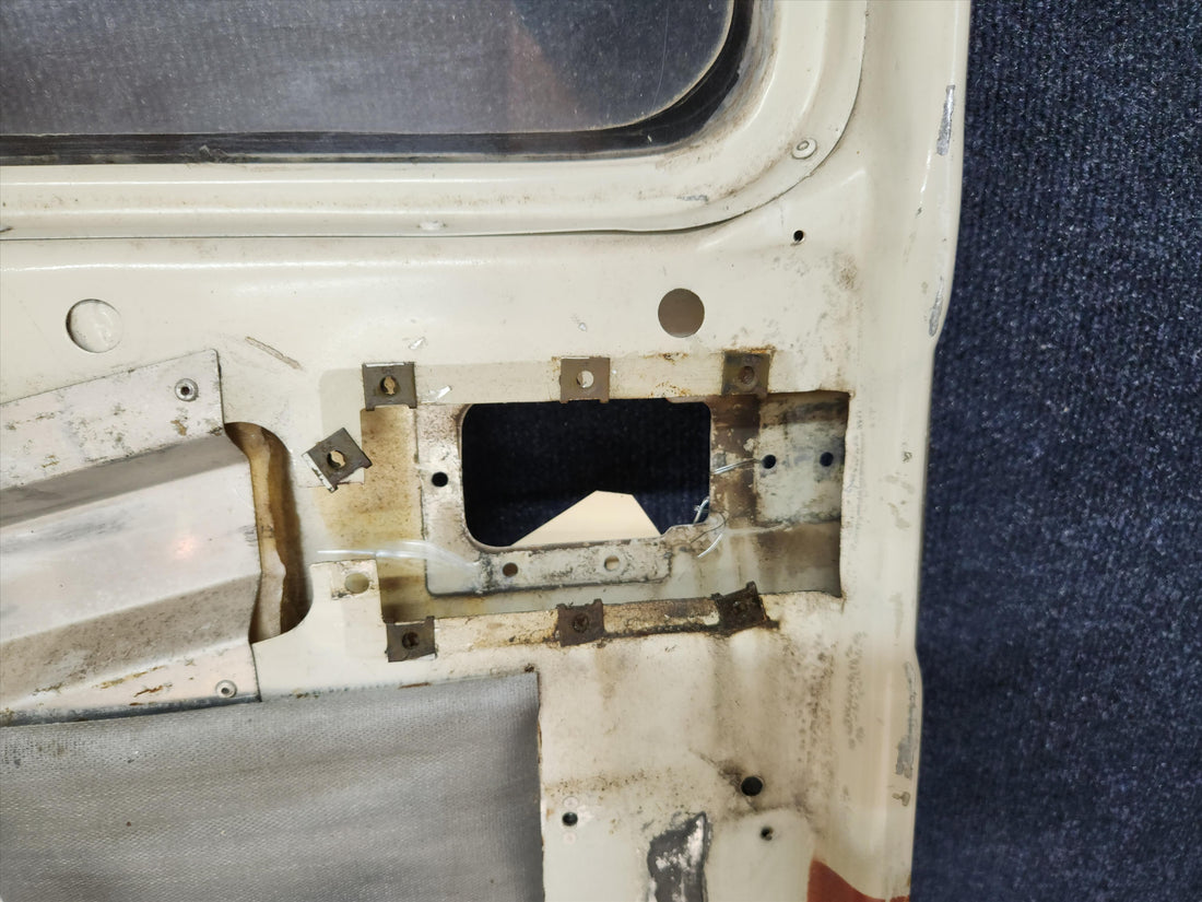 Used aircraft parts for sale 0511803-78 CESSNA C172RG RH Structure Ass Cabin Door No pop Window